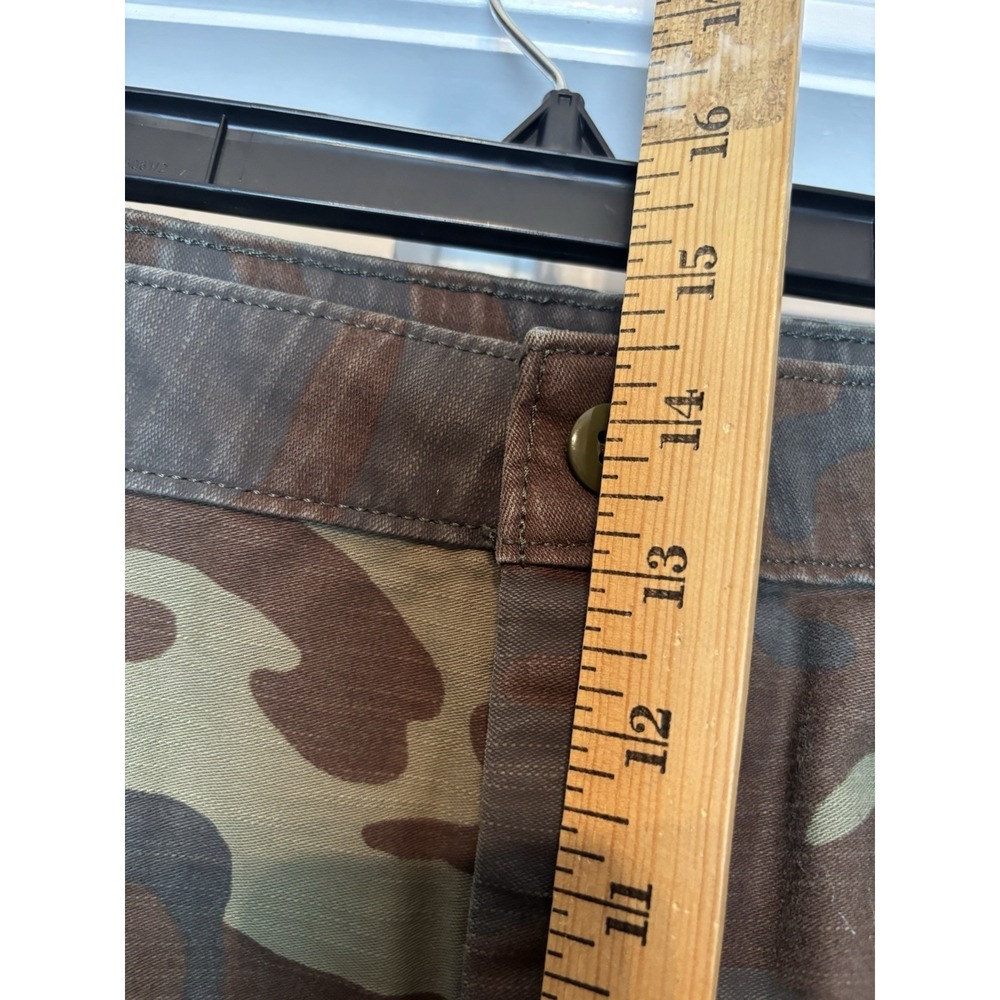 Levi's Camouflage Cargo Shorts Men's 40x9 100 % Cotton Outdoor Hiking Military - Picture 7 of 15